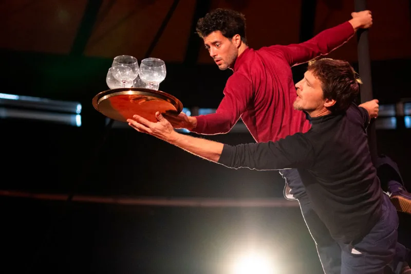 D’Click celebra quince años de circo contemporáneo con el estreno en Aragón de Frágiles